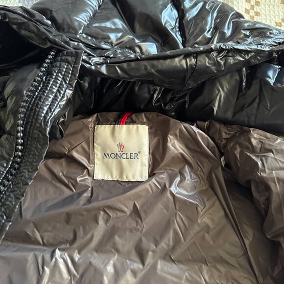 Black Shiny Warm Down Jacket Moncler - Picture 6 of 9
